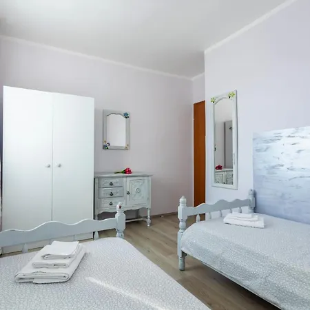 Doris Apartment Milohnici
